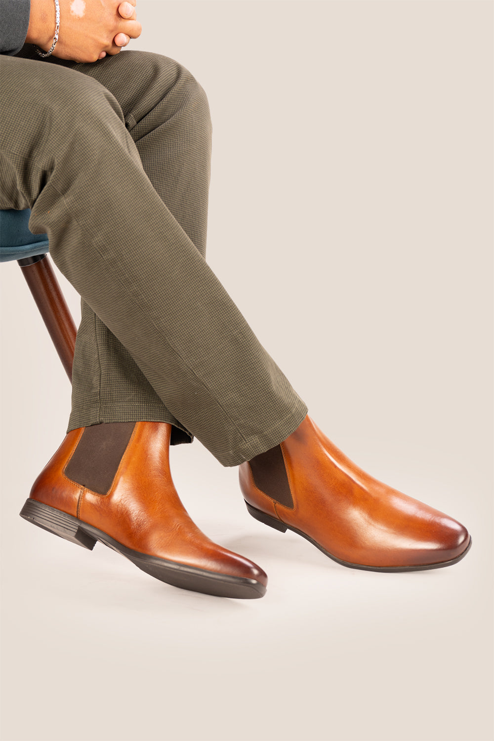 Darwin mens Leather Chelsea boots in Tan, ideal for weddings, casual and formal events. 