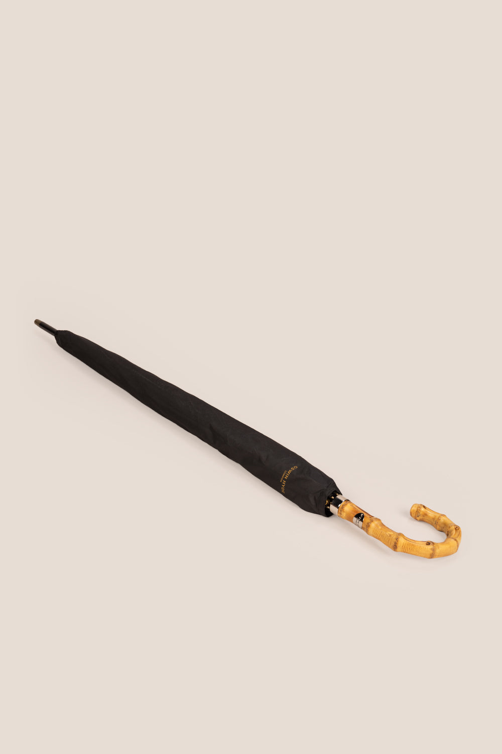 Jonathan Black classic umbrella with a sturdy canopy and refined bamboo wooden handle, perfect for daily use or as a sophisticated golf umbrella.