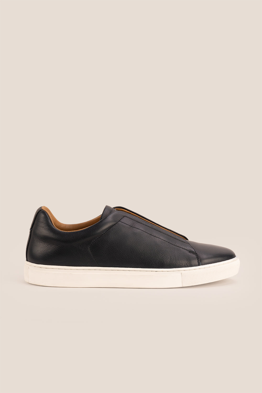 Smudge Black Leather Elastic Sneakers | Oswin Hyde