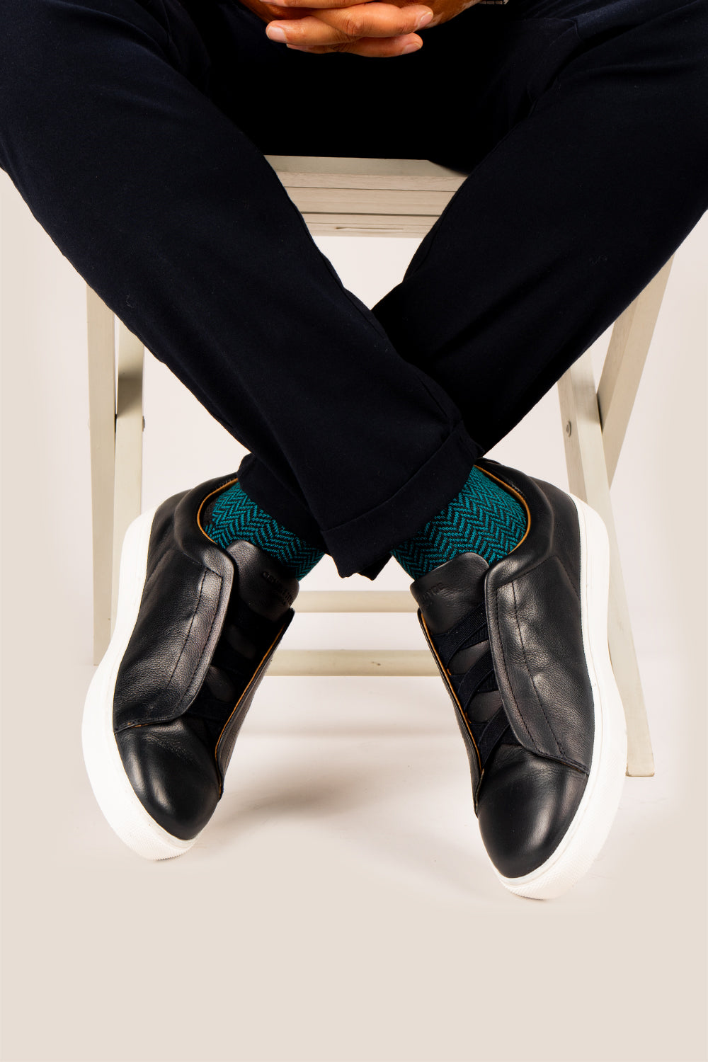 Smudge Black Leather Elastic Sneakers | Oswin Hyde