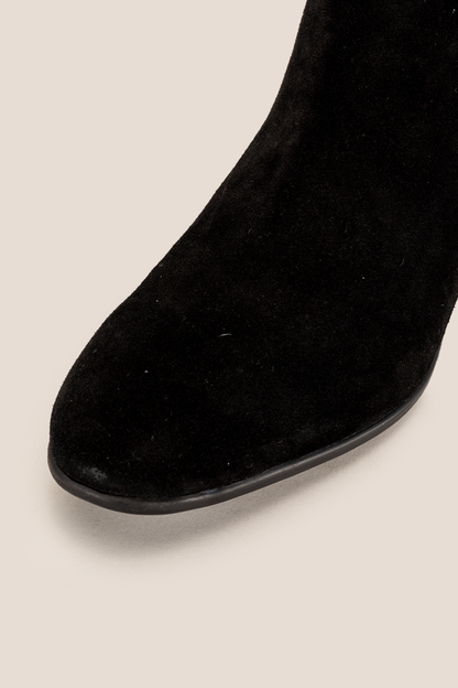 Oswin Hyde Darwin black suede boots for Men