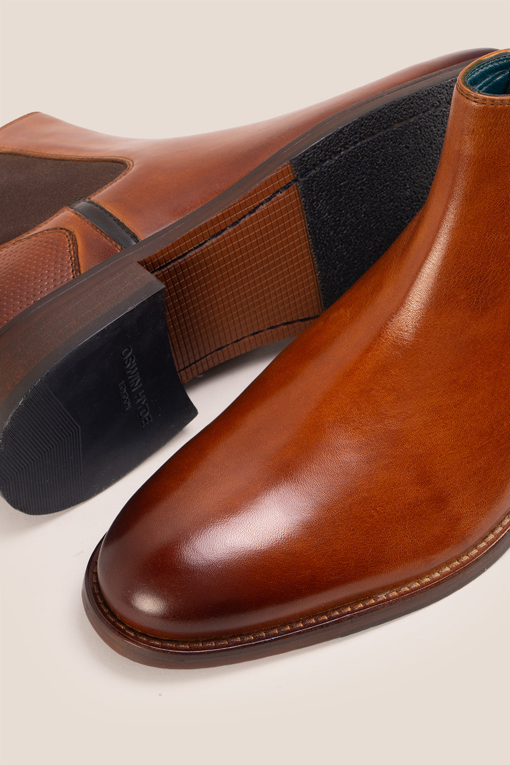 Oswin Hyde: Jack Tan Leather Chelsea Boots for Men