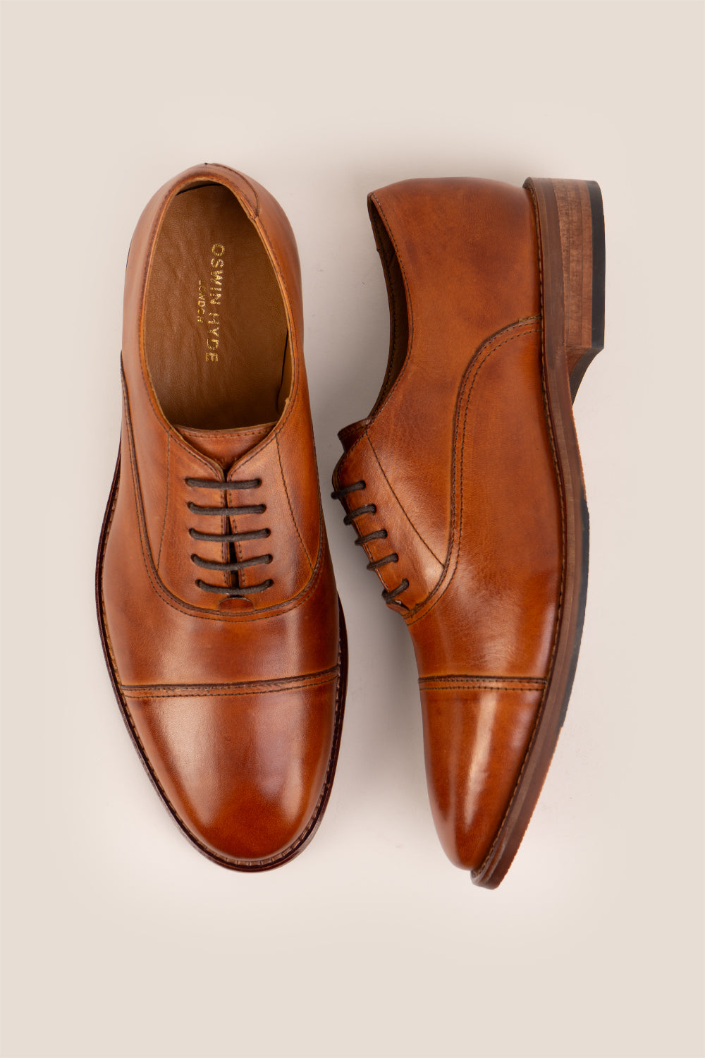 Wilson tan leather Oxford shoes for men with five-eyelet toecap design, showcasing timeless elegance and polished craftsmanship