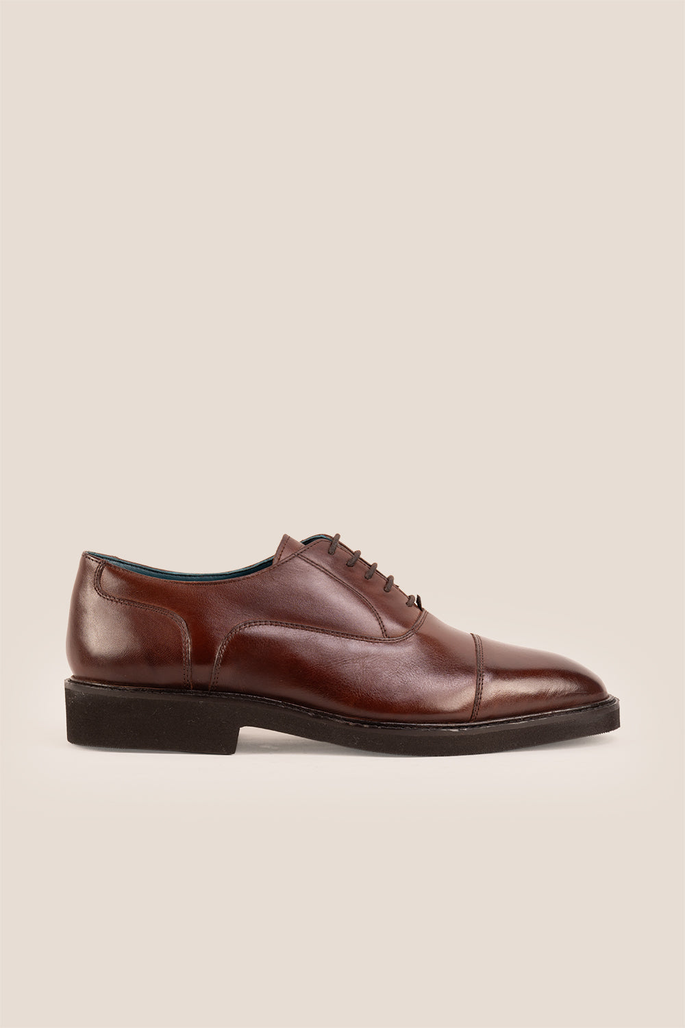 Oswin Hyde Flint Brown, classic brown leather Oxford shoes with lace-up design, premium craftsmanship, breathable lining, and durable sole