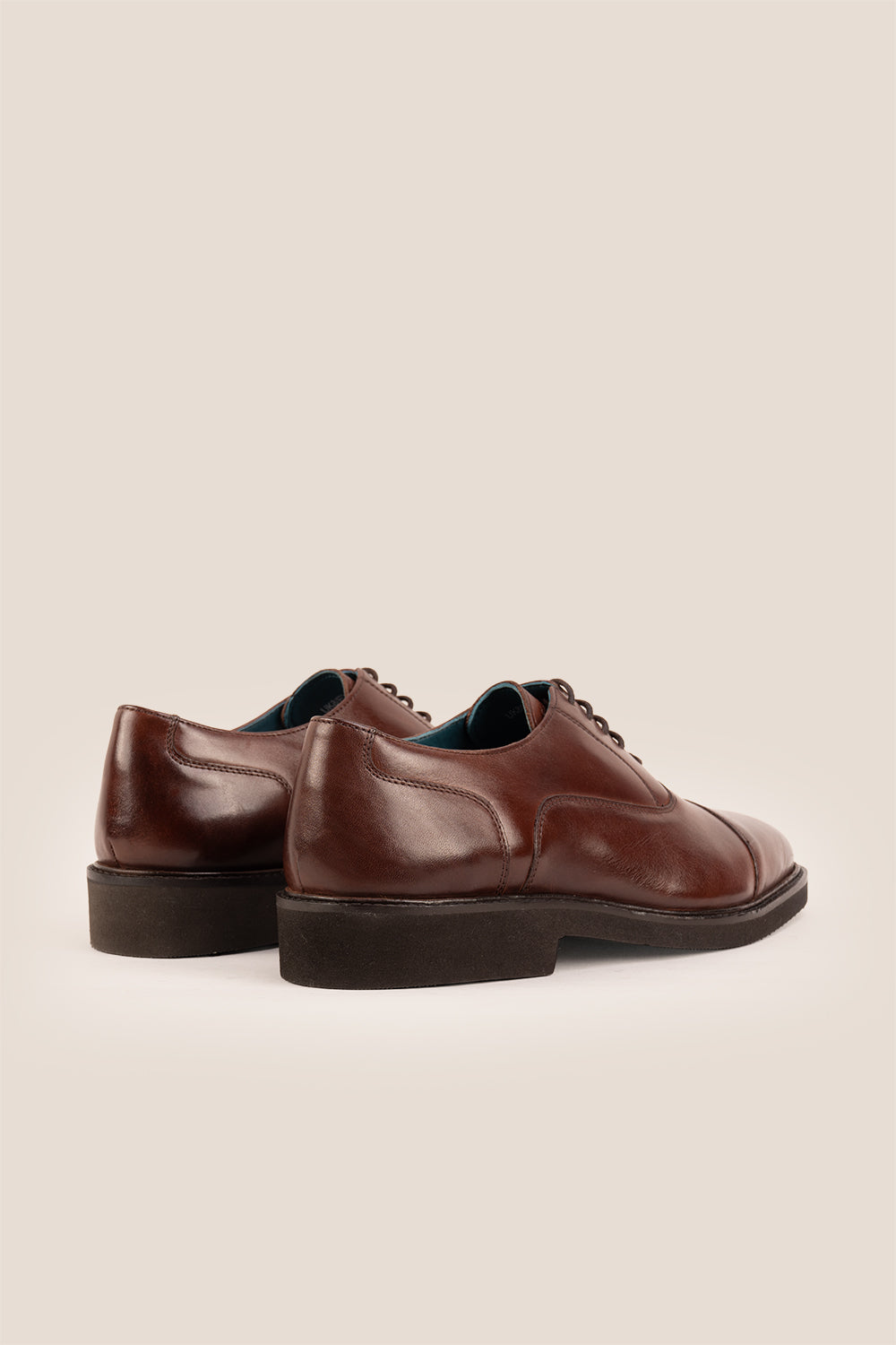 Oswin Hyde Flint Brown, classic brown leather Oxford shoes with lace-up design, premium craftsmanship, breathable lining, and durable sole