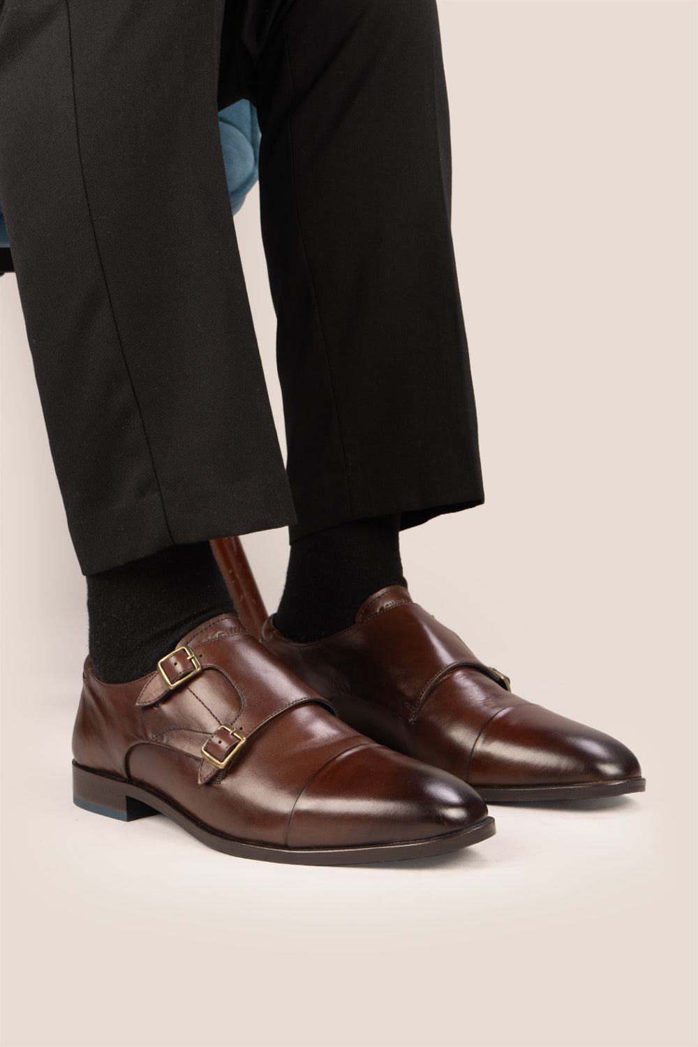 Hadley brown monk strap leather men’s shoes with single buckle design, crafted in high-quality leather and finished with a sleek leather sole.