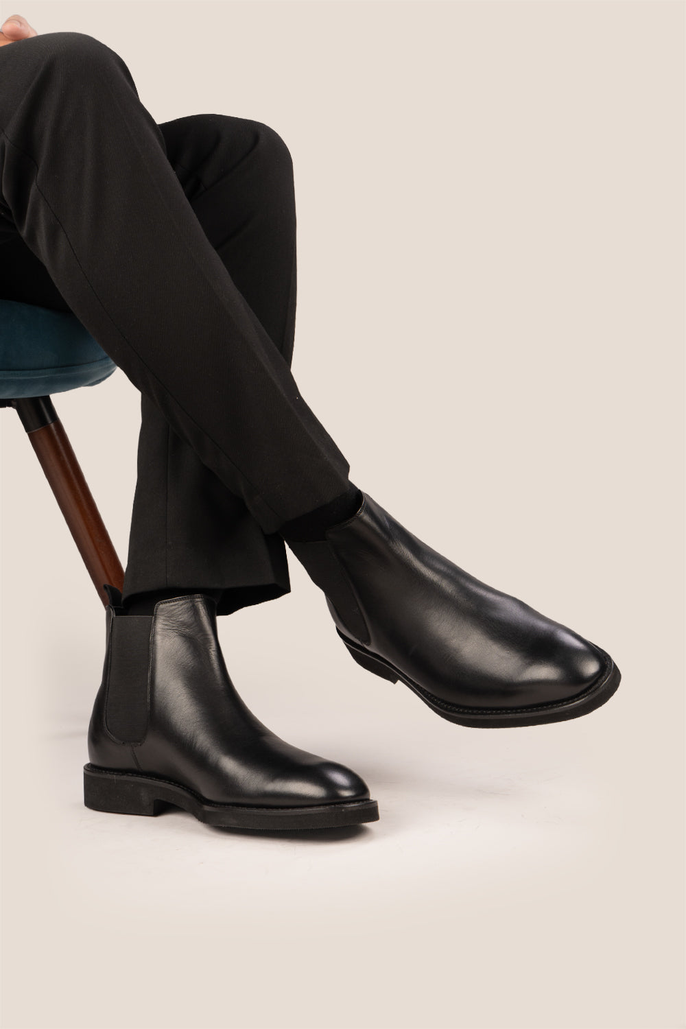 Oswin Hyde: Michael Black Chelsea Boots for Men