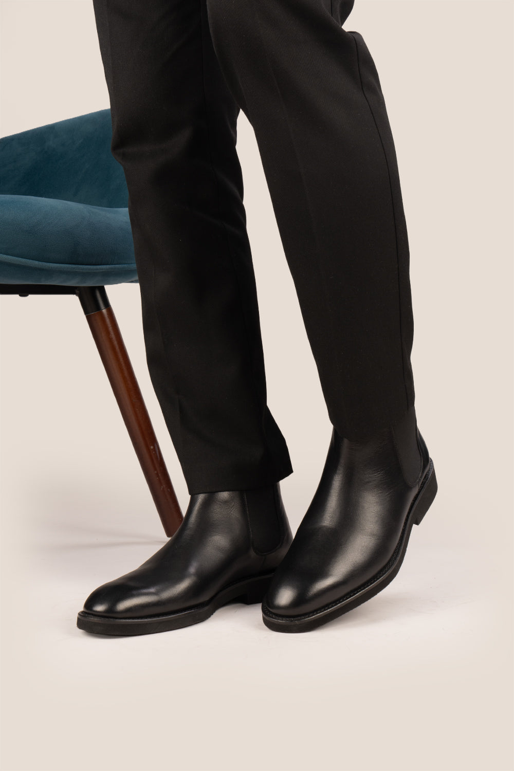 Michael Black Chelsea boots for men crafted in premium leather, designed for modern sophistication, comfort, and versatile casual or smart wear.