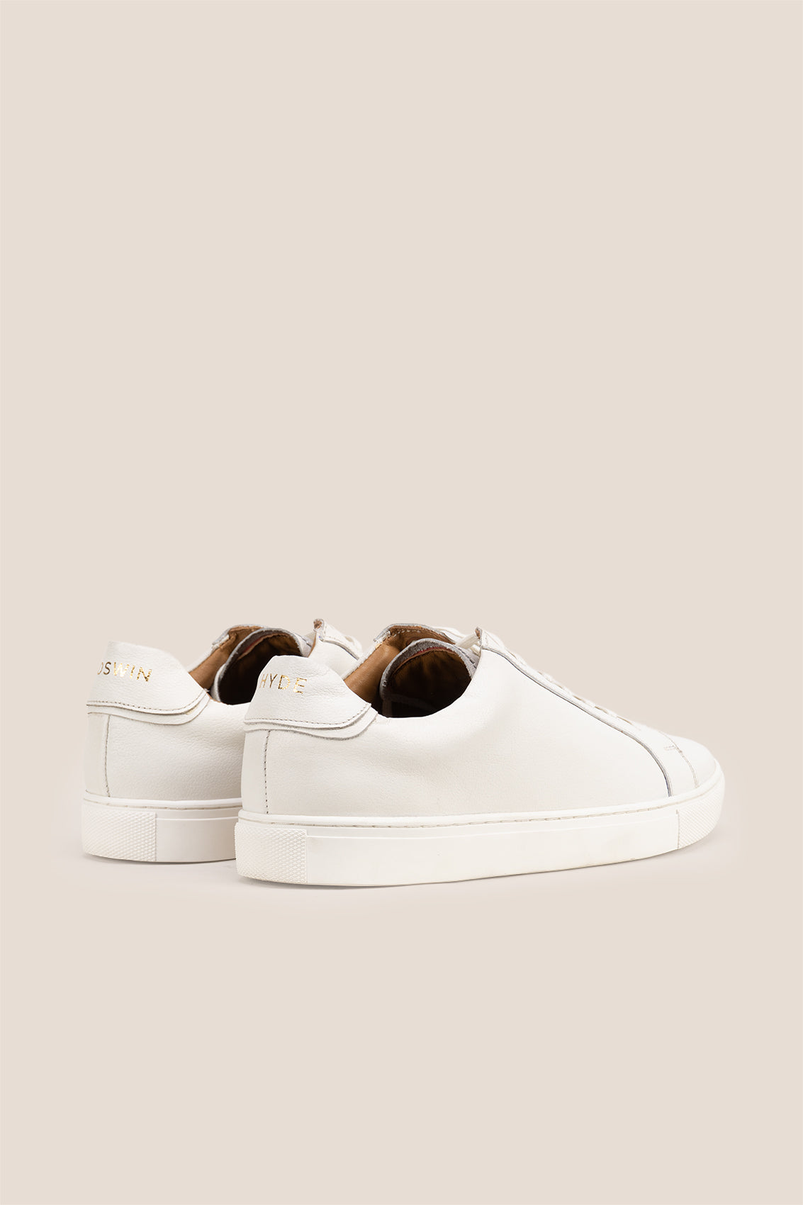 Oswin Hyde Harper White Grain with white milled leather exuding sophistication and style