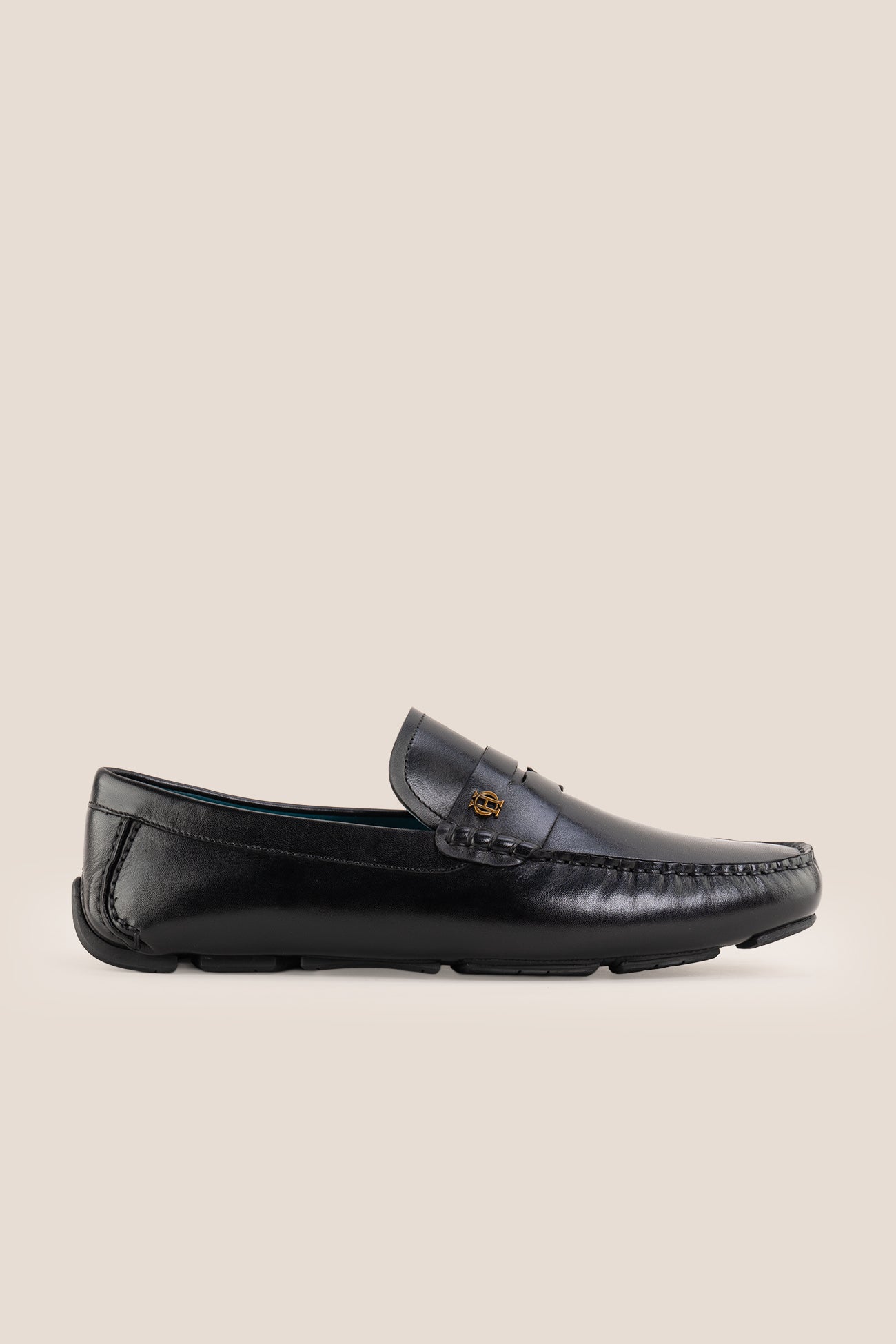 black leather driving loafer with comfort and style where  flexible sole provides excellent grip and support