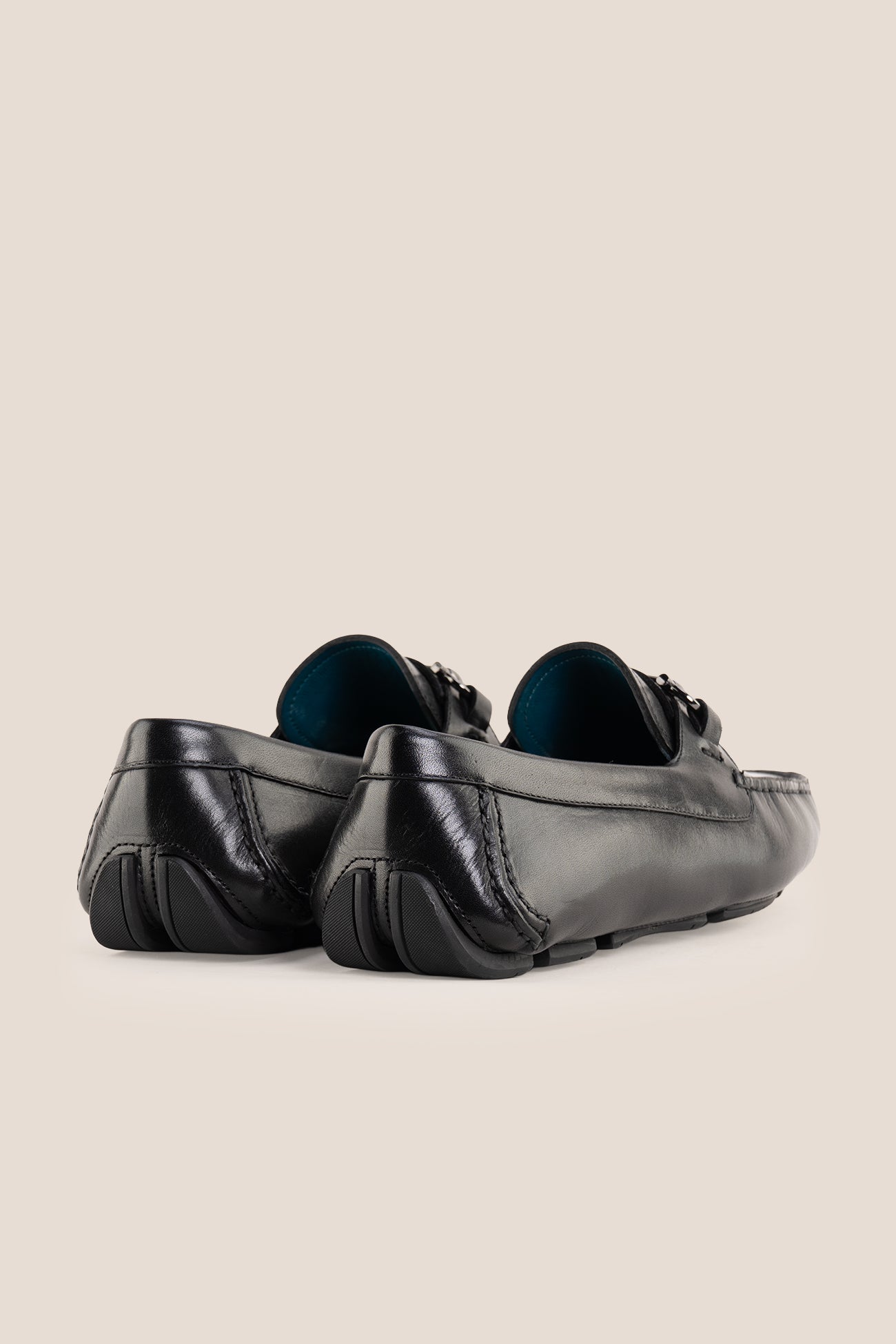 The Nigel Black leather driving loafer with style and functionality in a versatile 