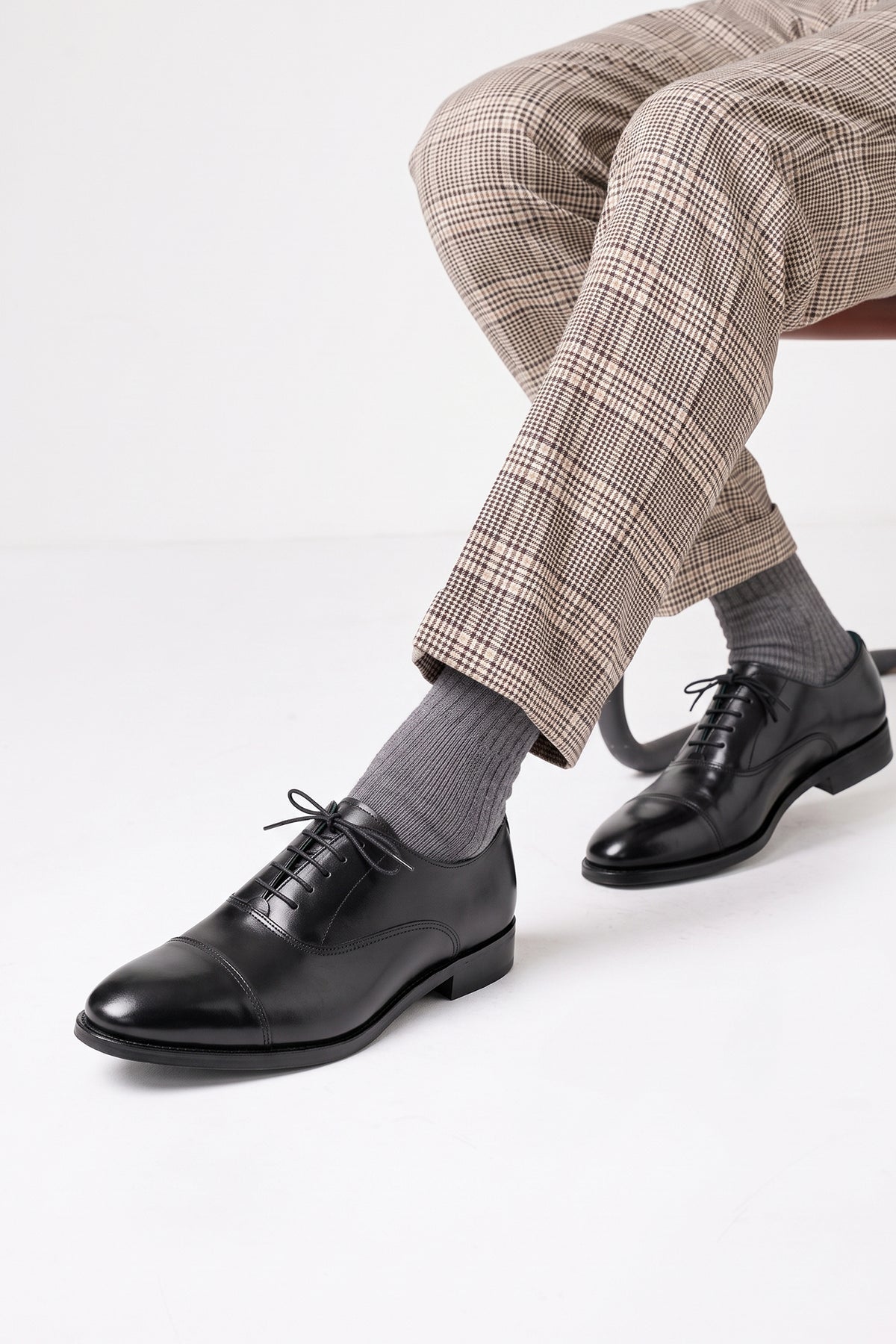 Wilson Black men's black leather toe-cap Oxford shoes