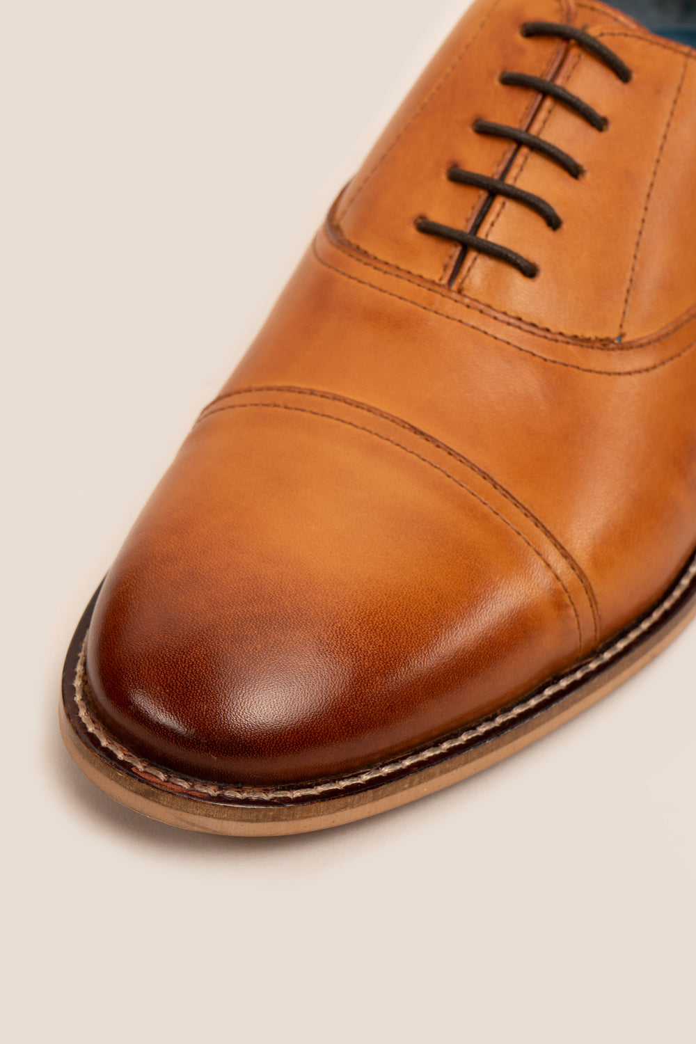 Oswin Hyde Tan Leather Toecap Oxford shoe