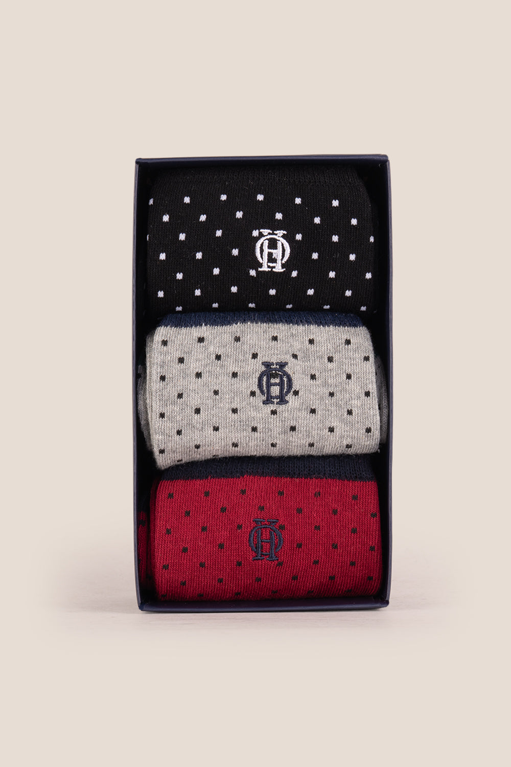 Oswin Hyde Savile three pairs of premium socks for men, offering luxury, comfort, and sophistication.