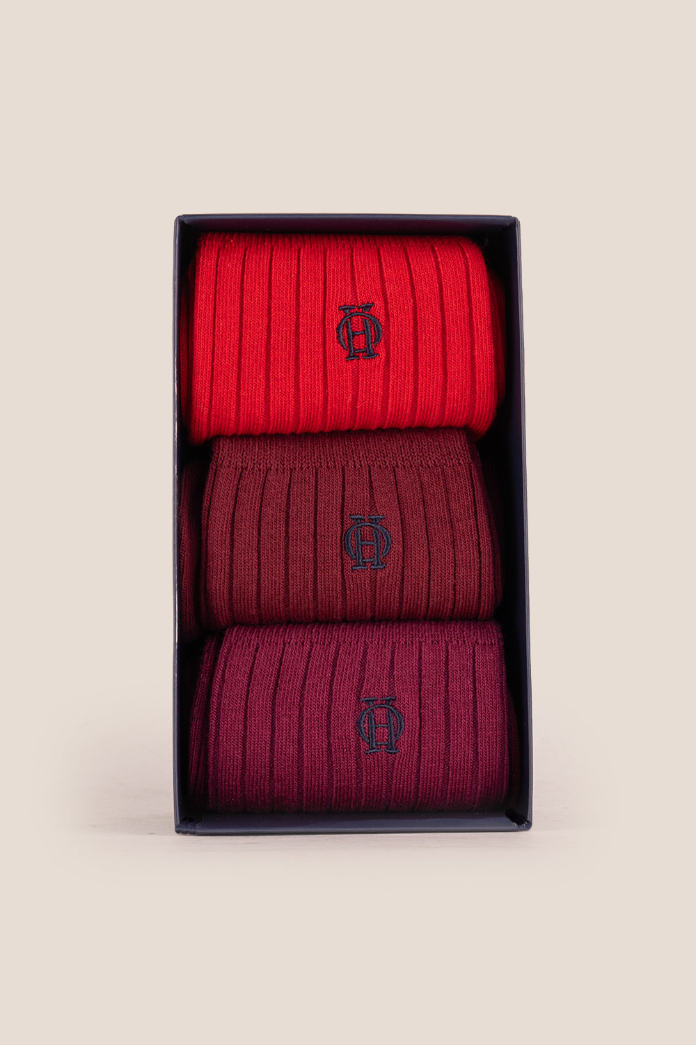 Oswin Hyde Bold three pack socks for men, offering luxury, style, and comfort.