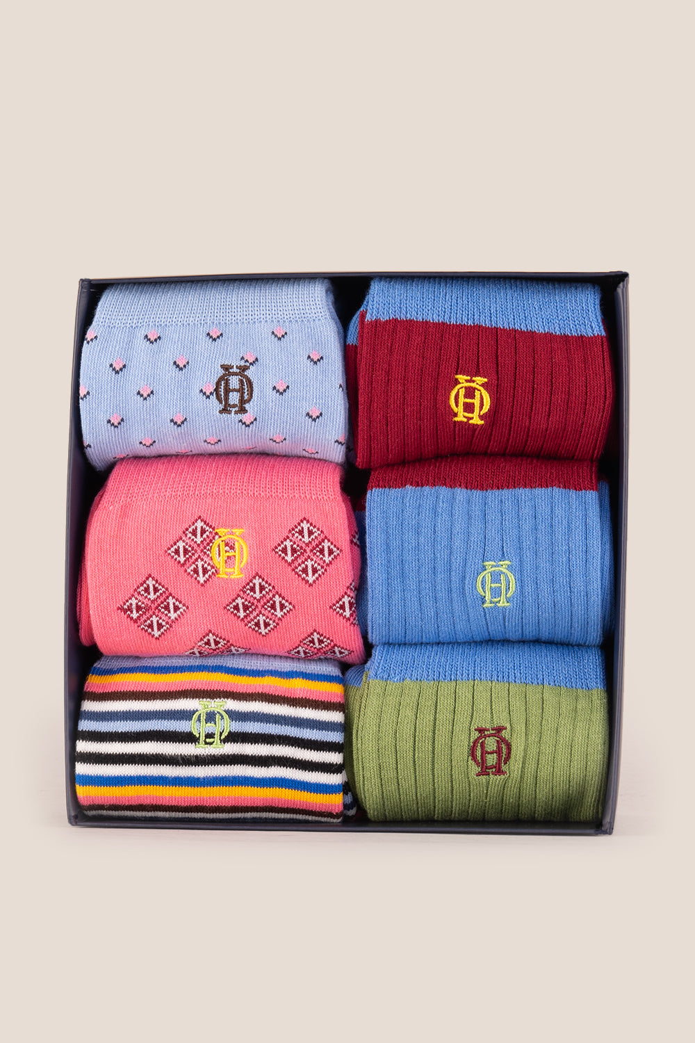 Oswin Hyde Hot Six six pairs of high-quality socks for men, offering luxury, comfort, and style.
