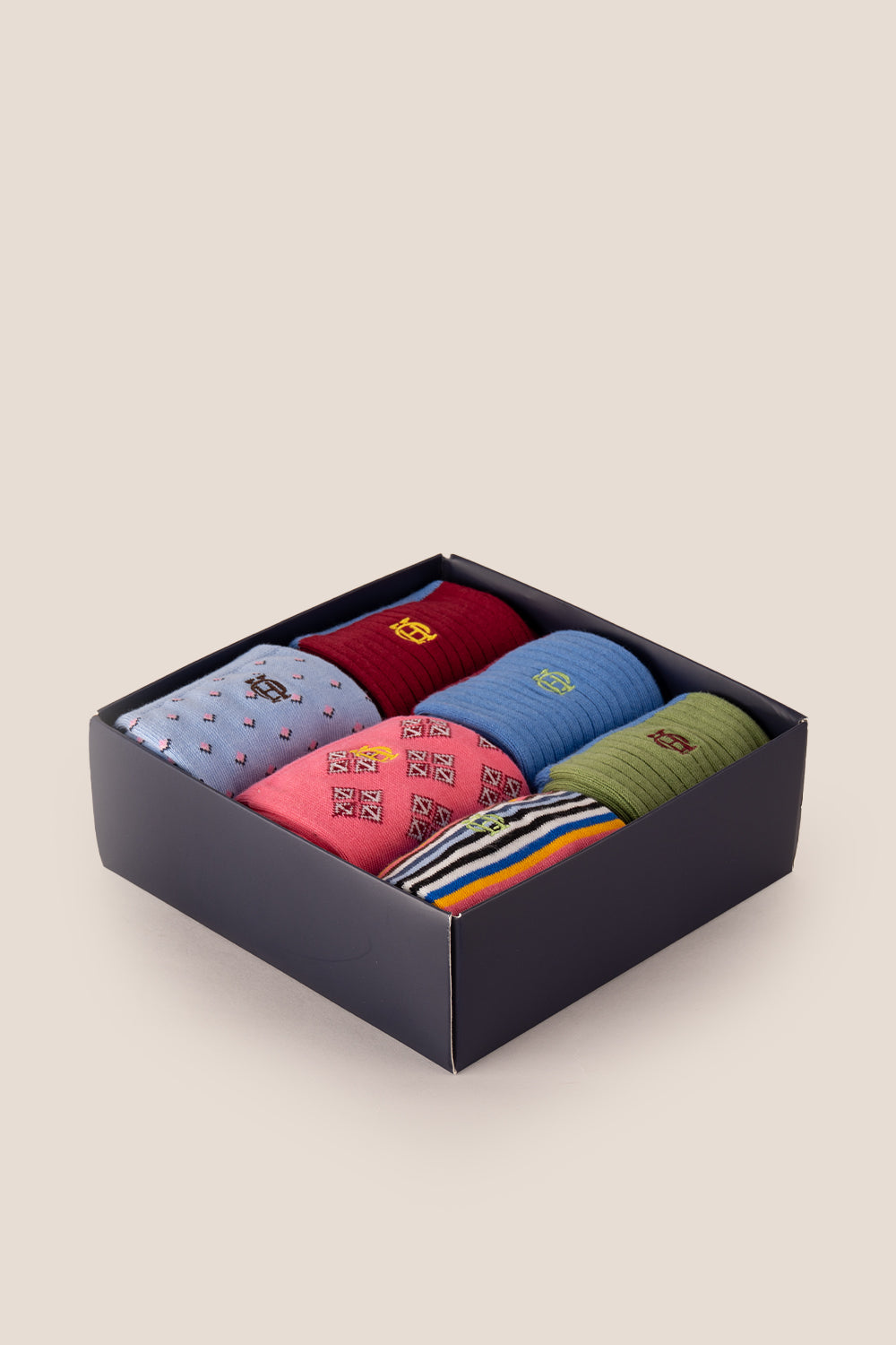 Oswin Hyde Hot Six six pairs of high-quality socks for men, offering luxury, comfort, and style.