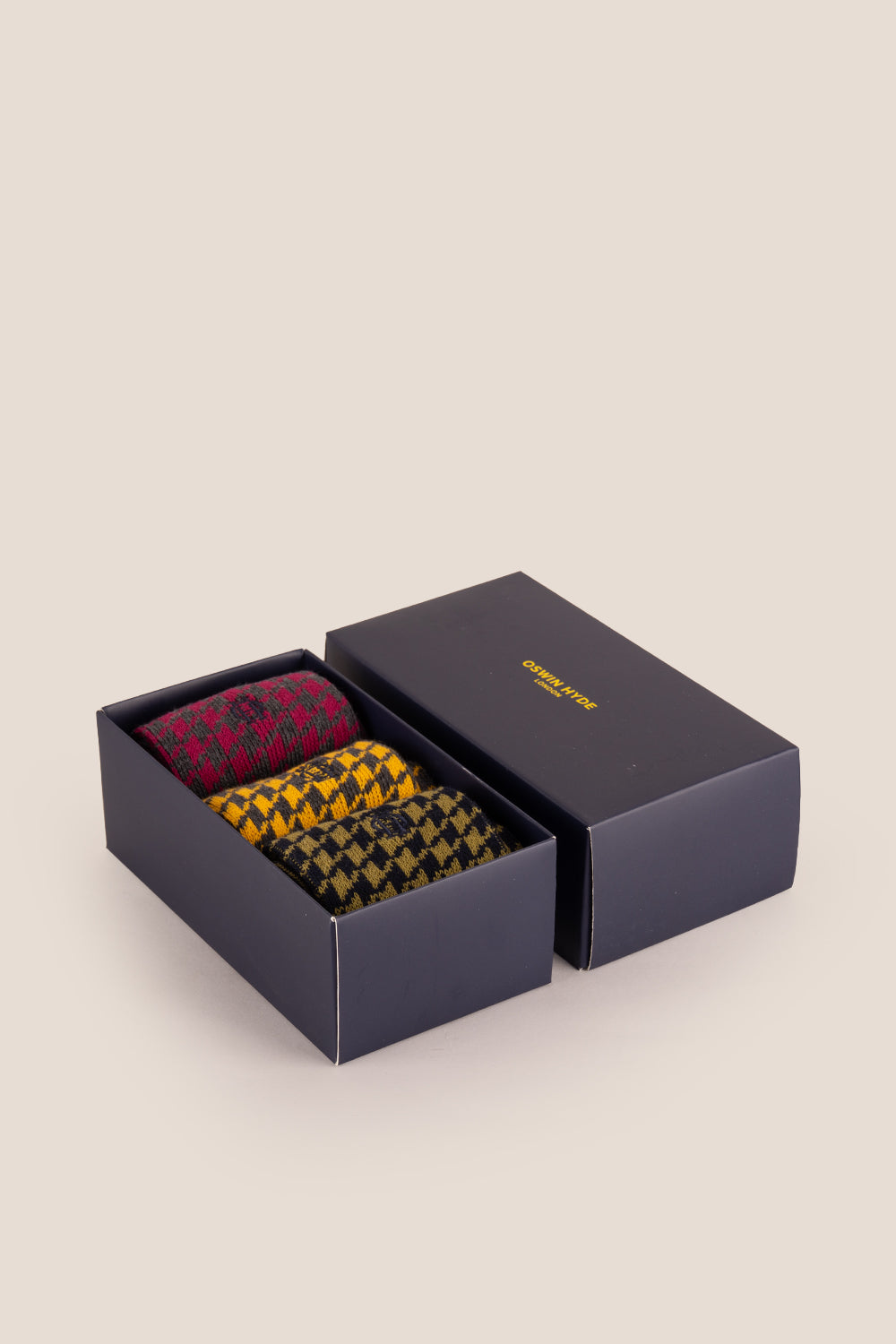 Oswin Hyde Dapper three pairs of premium socks for men, offering luxurious comfort and style.